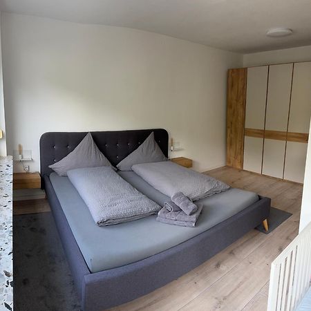Ferienwohnung "Sorgenfrei" In Coburg ! - Im Eg Mit Privatparkplatz & Balkon מראה חיצוני תמונה