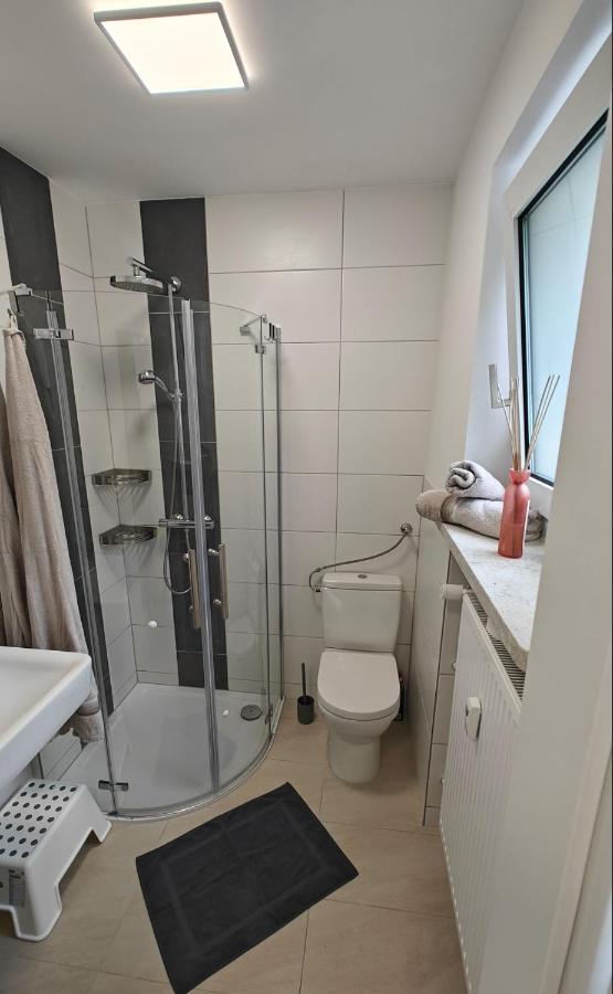 Ferienwohnung "Sorgenfrei" In Coburg ! - Im Eg Mit Privatparkplatz & Balkon מראה חיצוני תמונה