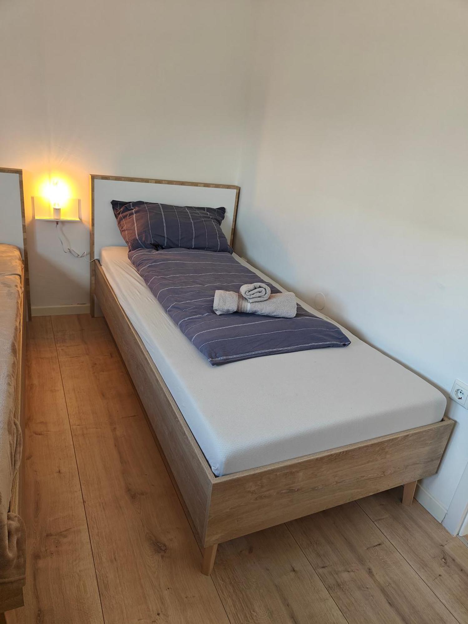 Ferienwohnung "Sorgenfrei" In Coburg ! - Im Eg Mit Privatparkplatz & Balkon מראה חיצוני תמונה