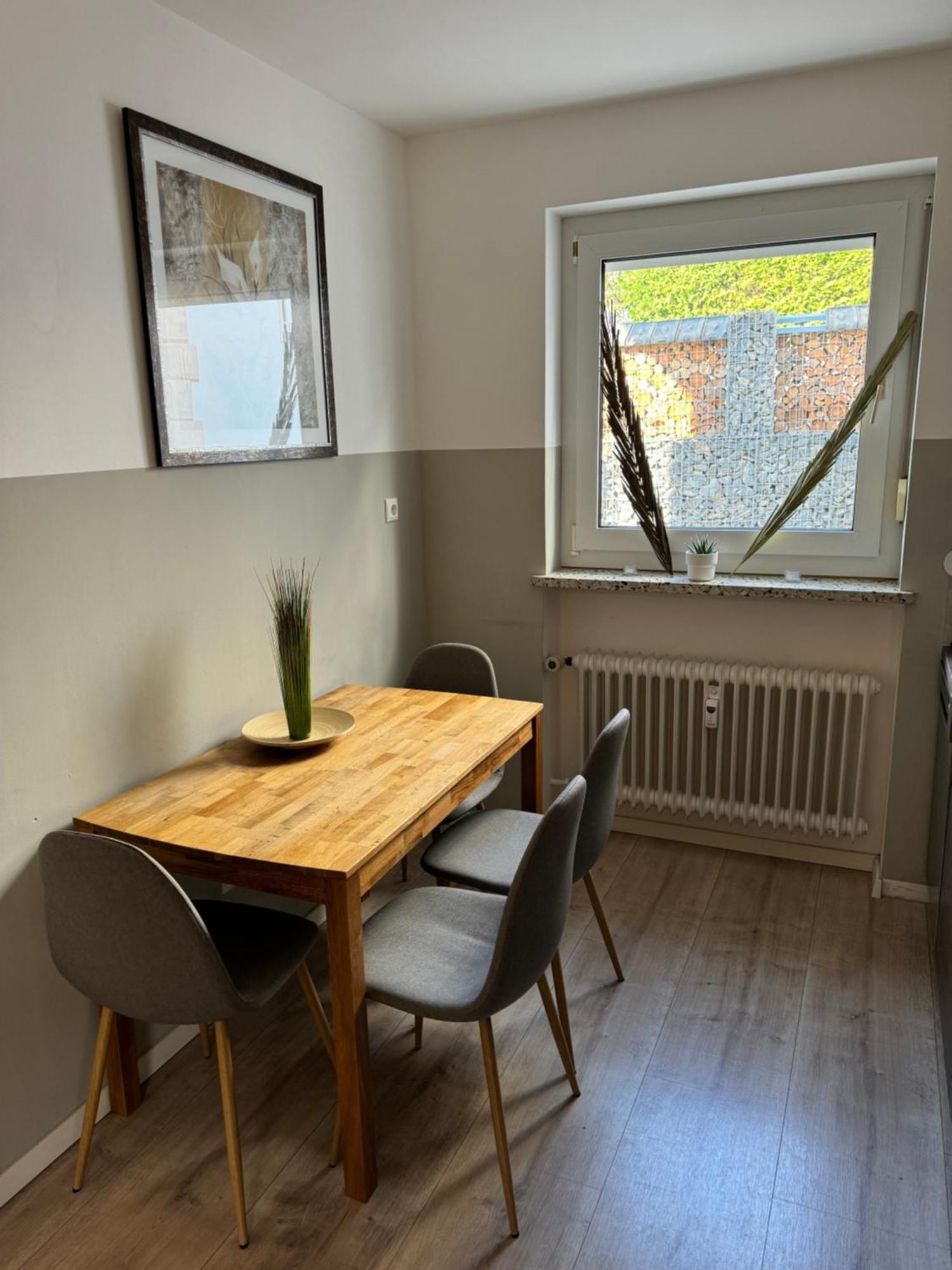 Ferienwohnung "Sorgenfrei" In Coburg ! - Im Eg Mit Privatparkplatz & Balkon מראה חיצוני תמונה
